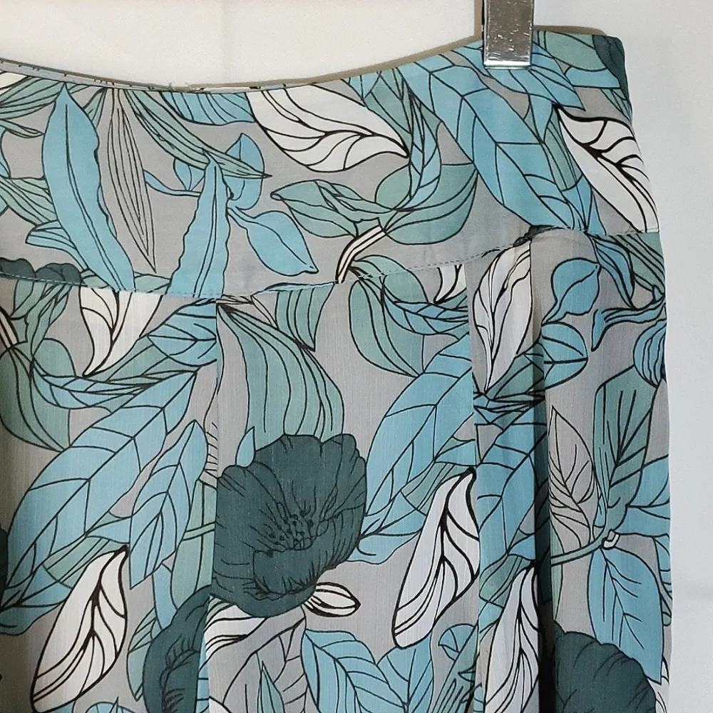 Reitmans Fit and Flare Blue/Teal Floral Midi Skirt - Size 5 - Picture 3 of 12